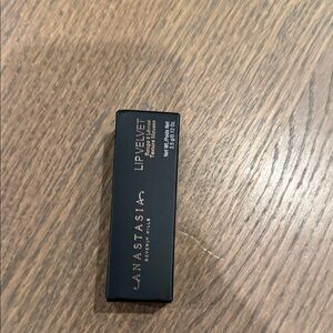 Anastasia Beverly Hills Lip Velvet in Black Packaging